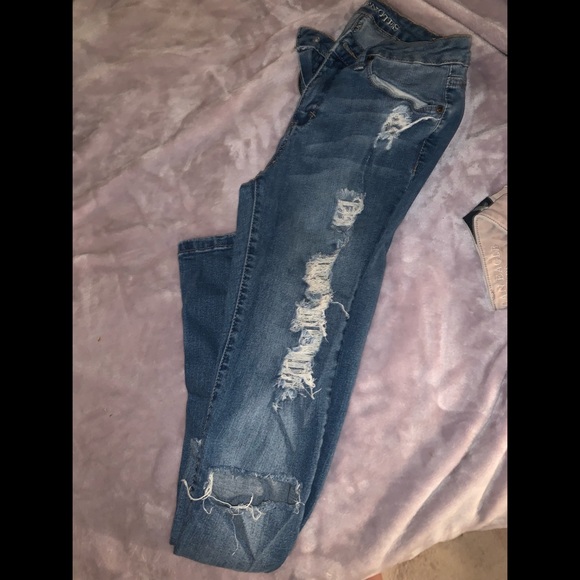 Bluenotes denim jeans, medium/dark wash, ripped style! Super skinny mid rise - Picture 2 of 10